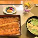 うな重と肝吸い