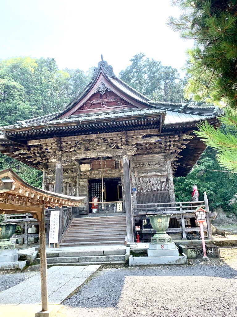 岩殿