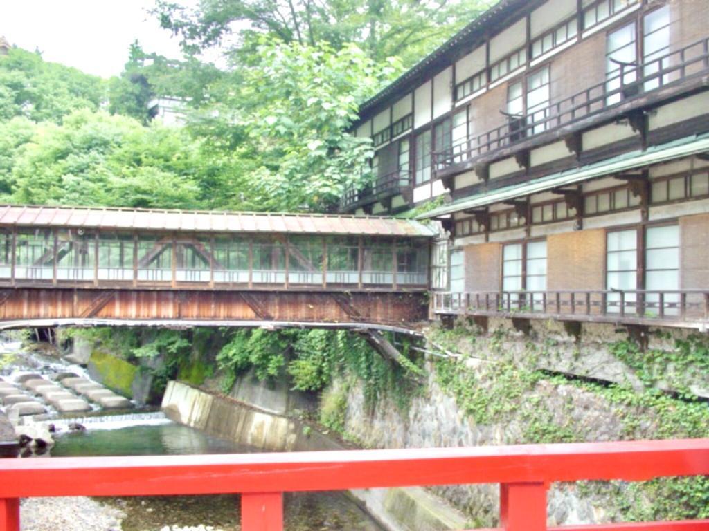 四万温泉
