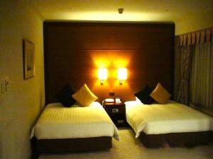 札幌 ノボテルホテル(今は、プレミアホテル中島公園 札幌)のお部屋(別のスイート：ベットルーム)の様子