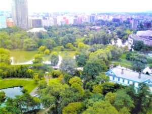 札幌 ノボテルホテル(今は、プレミアホテル中島公園 札幌)のお部屋からの中島公園(夏)