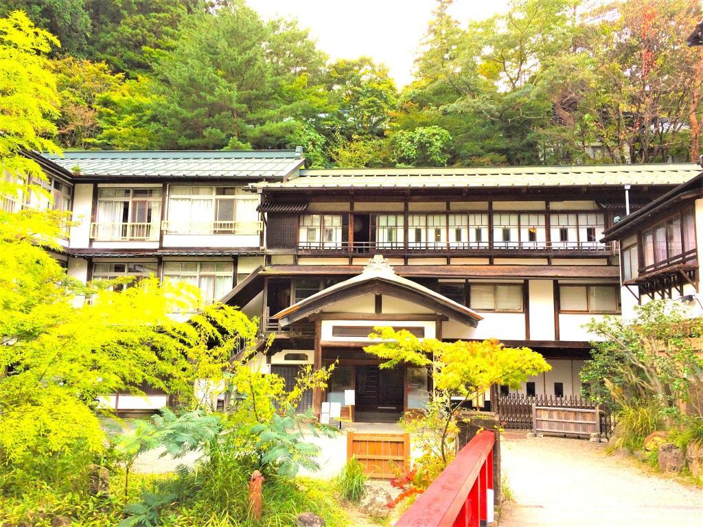 四万温泉