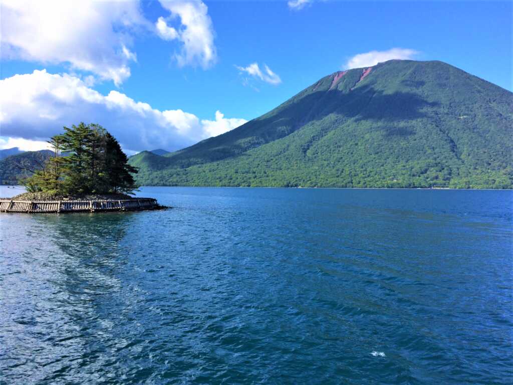 日光　中禅寺湖　クルージングの景色