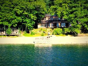 日光　中禅寺湖　クルージングの景色(イタリア大使館別荘記念公園)