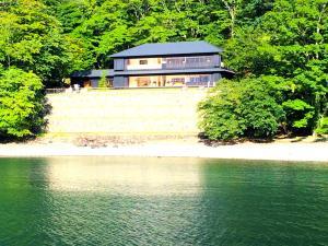日光　中禅寺湖　クルージングの景色(英国大使館別荘)