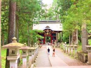 三峯神社　随身門