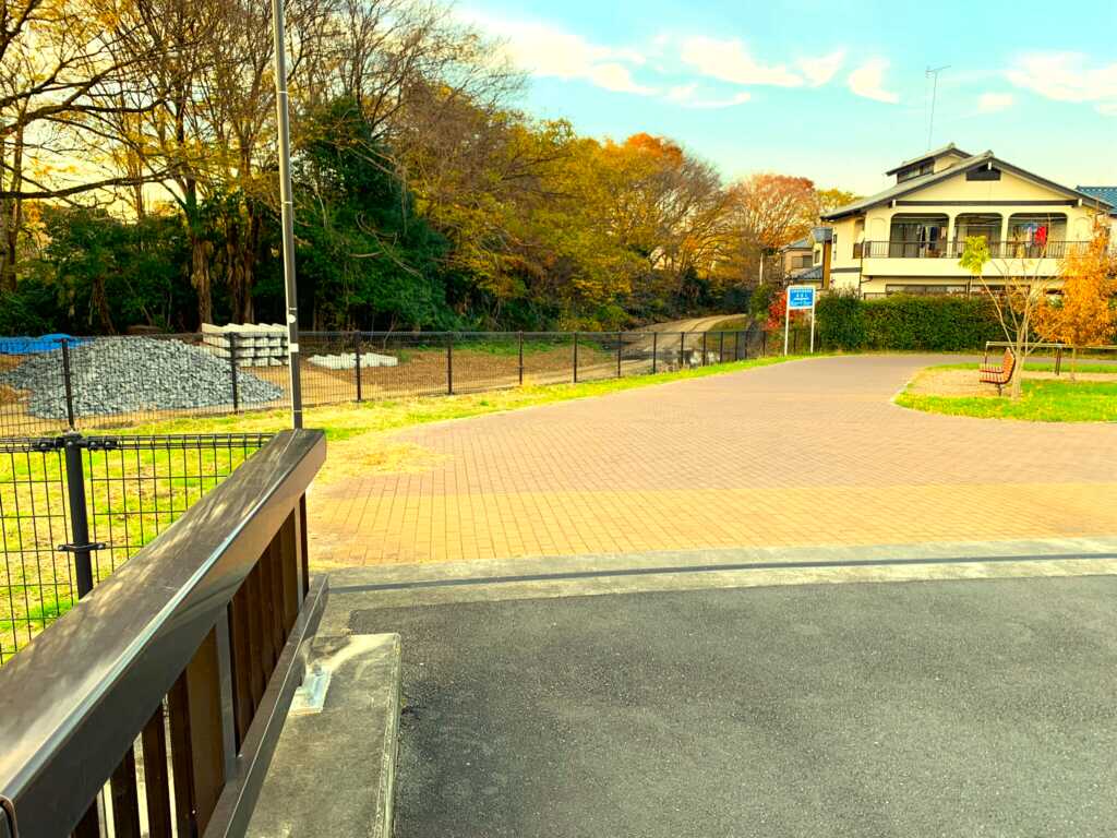 三日月湖