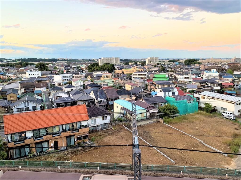 万世橋とその西側の高台からの眺め