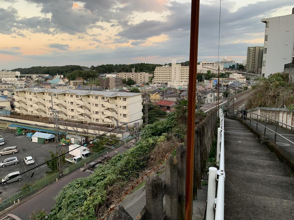 万世橋とその西側の高台からの眺め