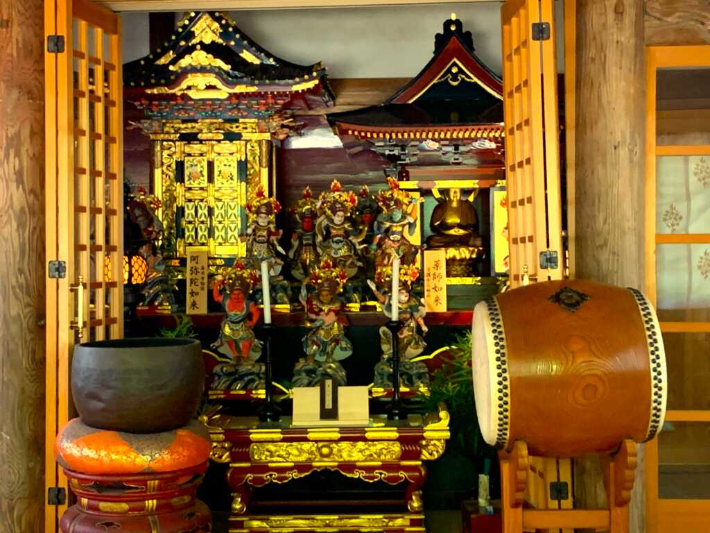岩殿
