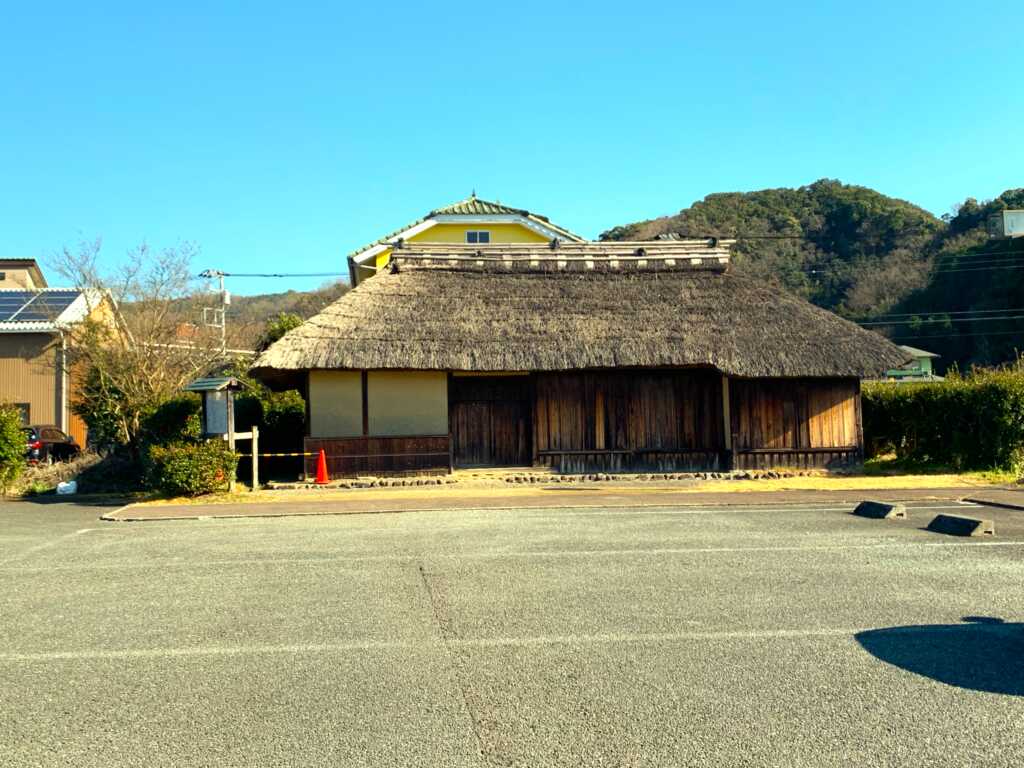 韮山