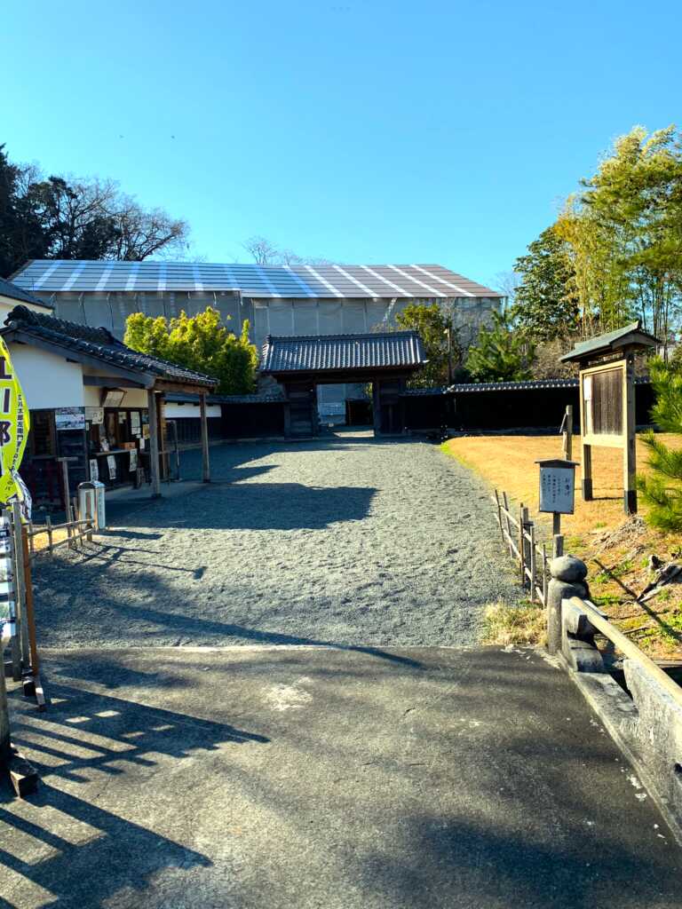 韮山