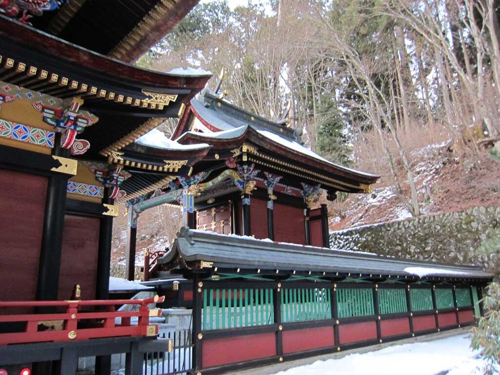 本殿（春日造）　三峯神社