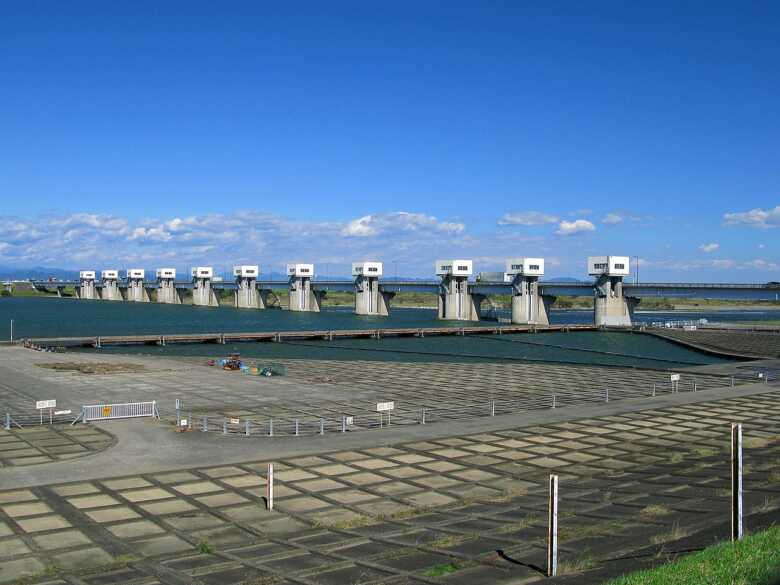 利根川