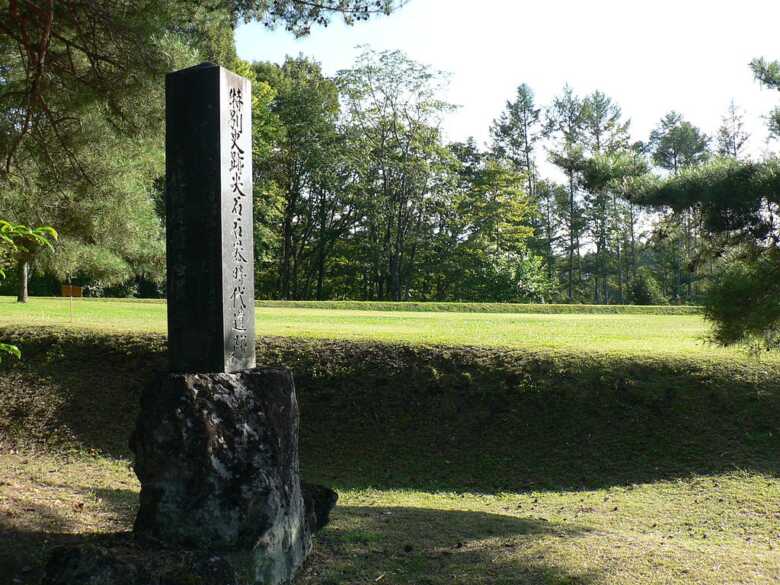 尖石与助尾根遺跡/尖石縄文考古館