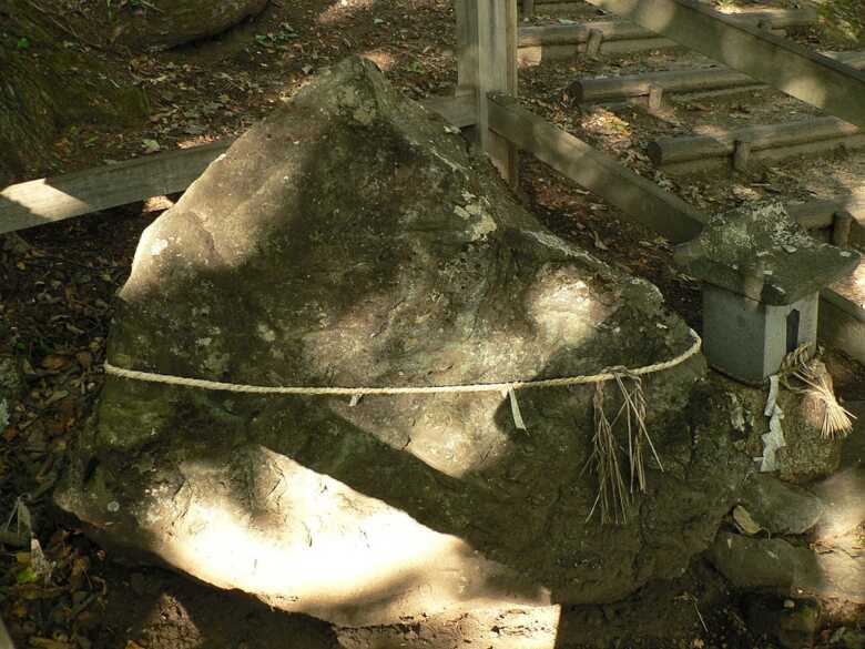 尖石与助尾根遺跡/尖石縄文考古館