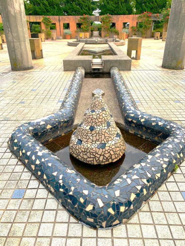 横浜