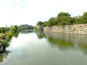 姫路城　桜門橋からの内堀