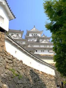 姫路城　将軍坂付近からの天守群