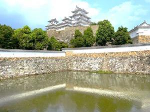 三国堀と姫路城・連立式の天守群