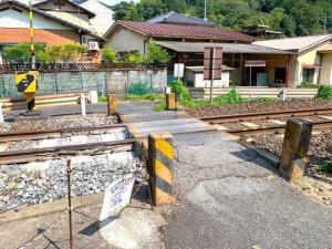 高梁 歩行者専用と思われる踏切