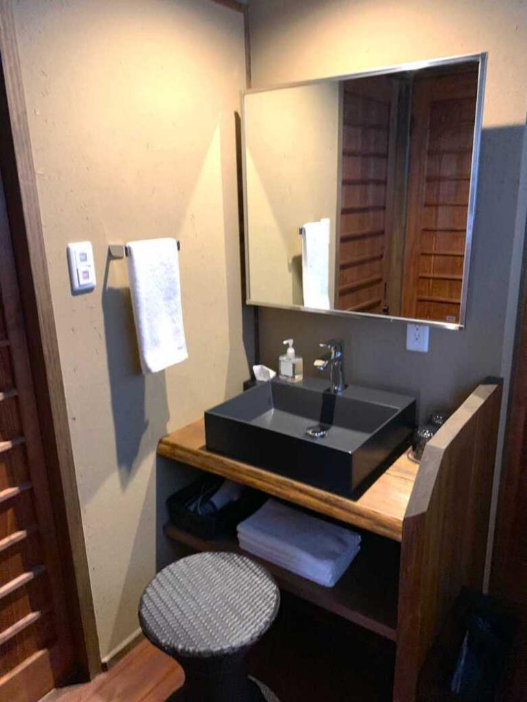 天籟　離れ：1階・洗面所