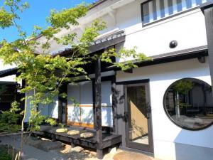 天籟 本館西側:敷地内より