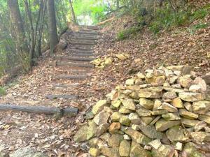 備中松山城　遊歩道(山道の登城路)