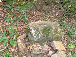 備中松山城　大石内蔵助腰掛け石