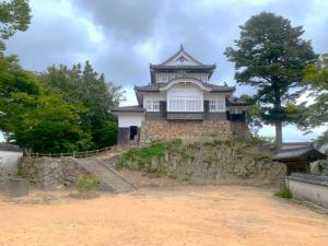 備中松山城 本丸からの天守
