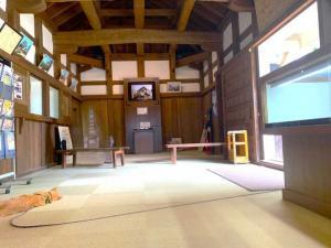 備中松山城 資料館?内部:さんじゅーろーが寝てました…
