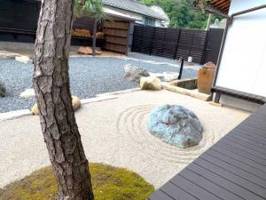 天籟 離れの縁側から見える枯山水の空間