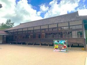 旧吹屋小学校向って右(東)側の校舎