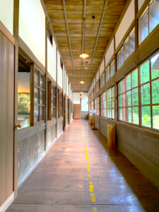 吹屋小学校 東側の校舎内部