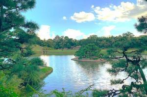 岡山後楽園 池越しの岡山城