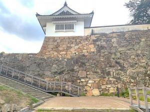 岡山城 鉄門跡を下った付近から