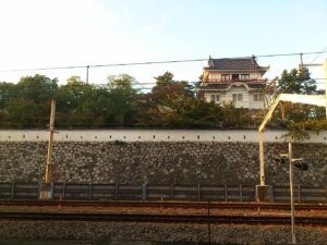 福山城　JR福山駅・6番線ホームから見える月見櫓