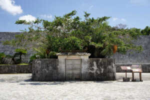 首里城　下之御庭の中央にある首里森御嶽