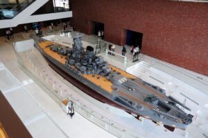 大和ひろばの10分の1戦艦大和