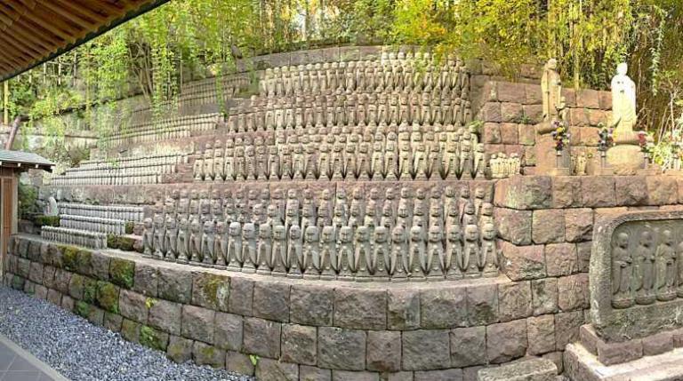 鎌倉・長谷寺 地蔵堂周囲の千体地蔵/水掛地蔵