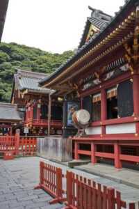 Wikipediaより： 鶴岡八幡宮 本宮（上宮）