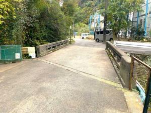 鎌倉 朝夷奈切通(西側入口付近・橋)