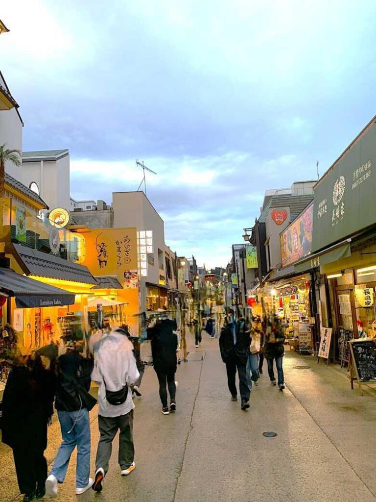 鎌倉 小町通りの様子