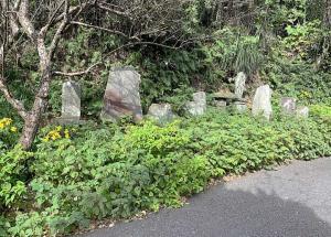 鎌倉 巨福呂坂切通(洞門東側・道祖神)