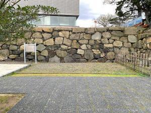 高松城 東の丸石垣付近の様子