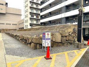 高松城 艮櫓跡から南下(ビルの間をすり抜けます…)