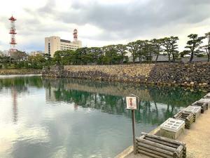 高松城 中堀・竜櫓跡と東側の石垣