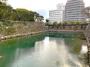 高松城 鞘橋から見える高松築港駅