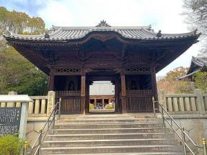 屋島寺 四天門(表側)