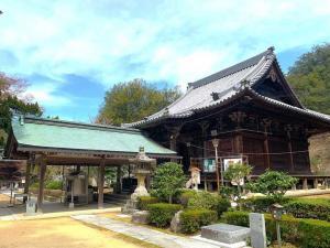 白峯寺 本堂・毘沙門天